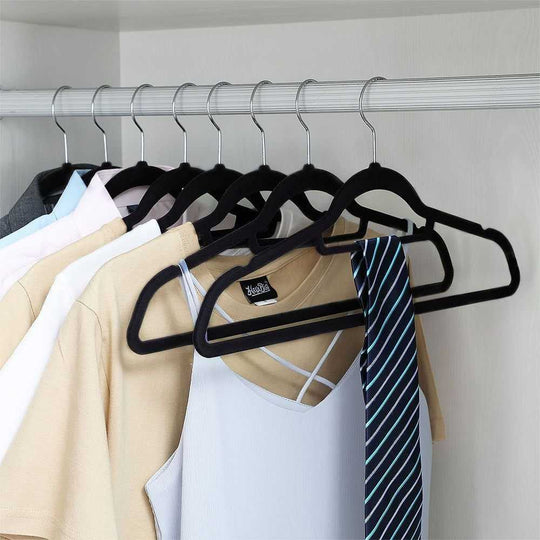 Pack of 20 Non-Slip Black Velvet Hangers
