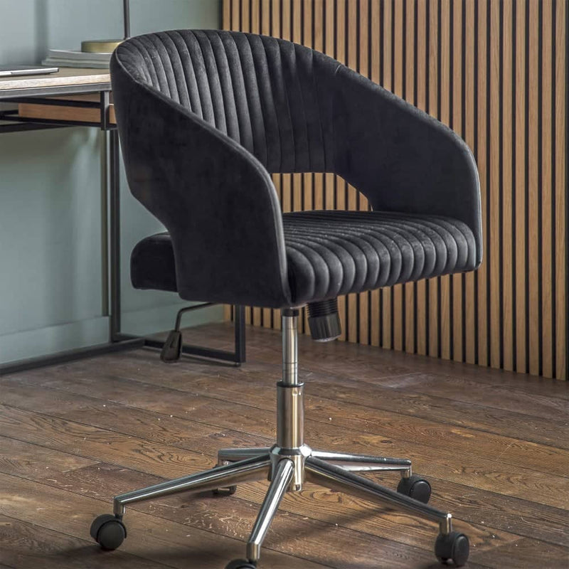 Enhance your workspace with this elegant black velvet swivel office chair, designed for both comfort and durability with premium materials and an adjustable height feature.
